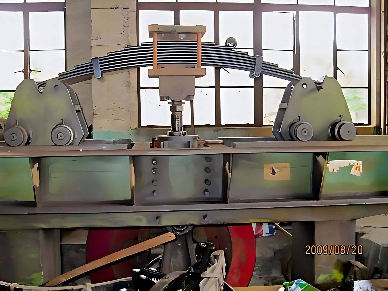 疲劳寿命试验机